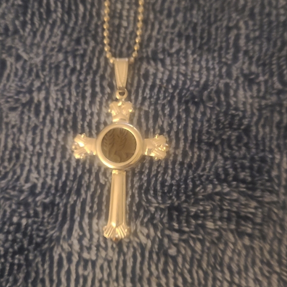 Costume Cross Necklaces - Picture 4 of 7